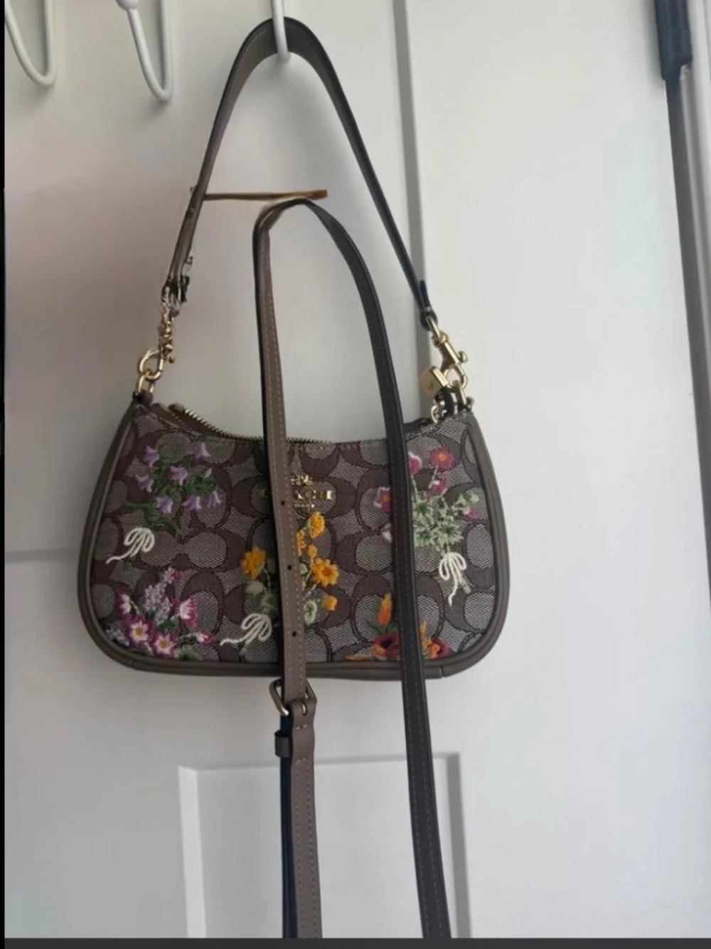 AUTHENTIC COACH Mini Teri Signature Jaquard with floral embroidery shoulder bag